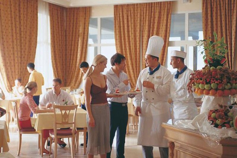 Hotel Iberostar Waves Averroes 4*